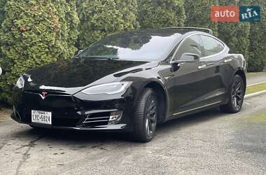 Лифтбек Tesla Model S 2019 в Березному