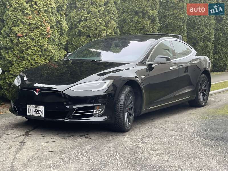 Лифтбек Tesla Model S 2019 в Ровно