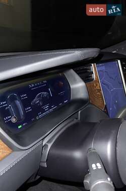 Лифтбек Tesla Model S 2019 в Березному