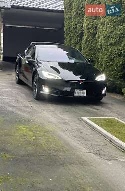 Лифтбек Tesla Model S 2019 в Березному
