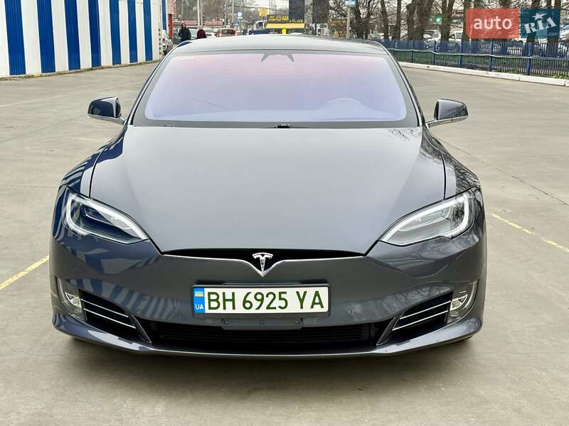 Лифтбек Tesla Model S 2017 в Одессе