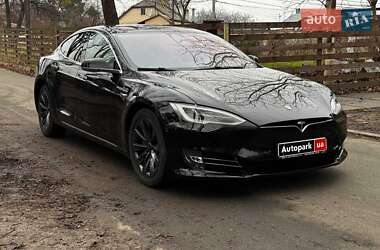 Ліфтбек Tesla Model S 2019 в Києві