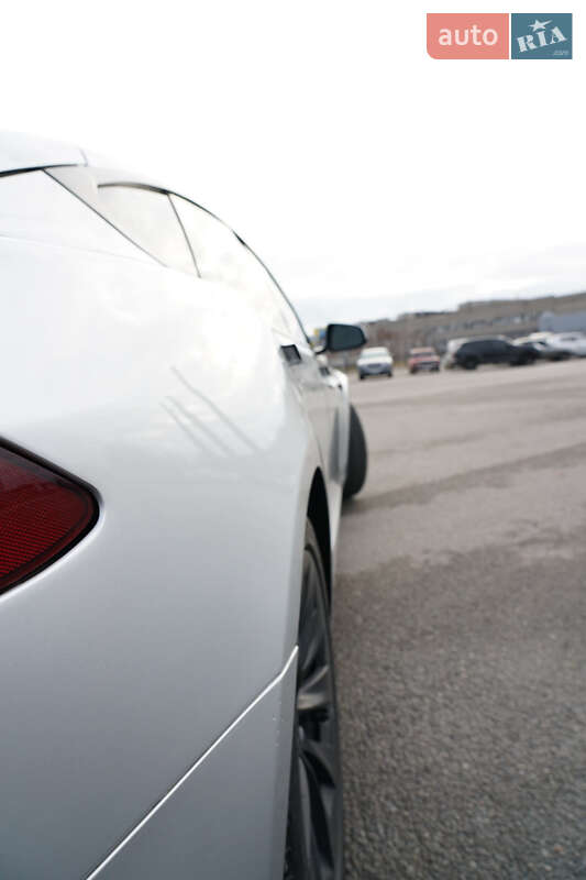Лифтбек Tesla Model S 2018 в Днепре