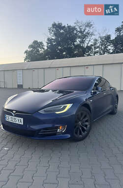 Лифтбек Tesla Model S 2018 в Черновцах