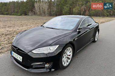 Лифтбек Tesla Model S 2016 в Киеве