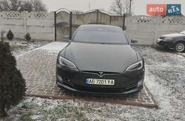 Лифтбек Tesla Model S 2018 в Павлограде