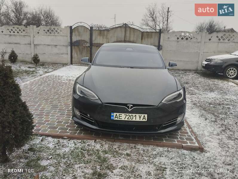 Ліфтбек Tesla Model S 2018 в Павлограді фото 2 Ліфтбек Tesla Model S 2018 в Павлограді