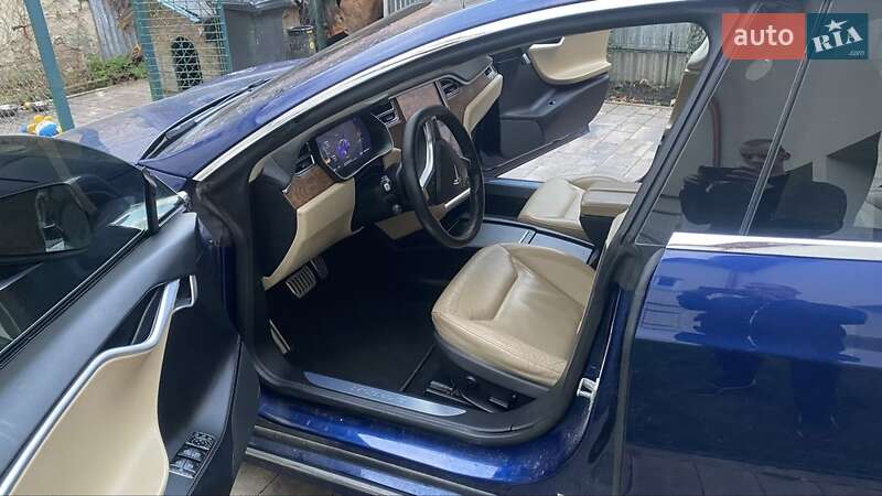 Лифтбек Tesla Model S 2016 в Львове фото 5 Лифтбек Tesla Model S 2016 в Львове