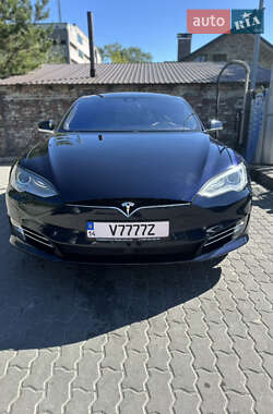 Лифтбек Tesla Model S 2015 в Львове