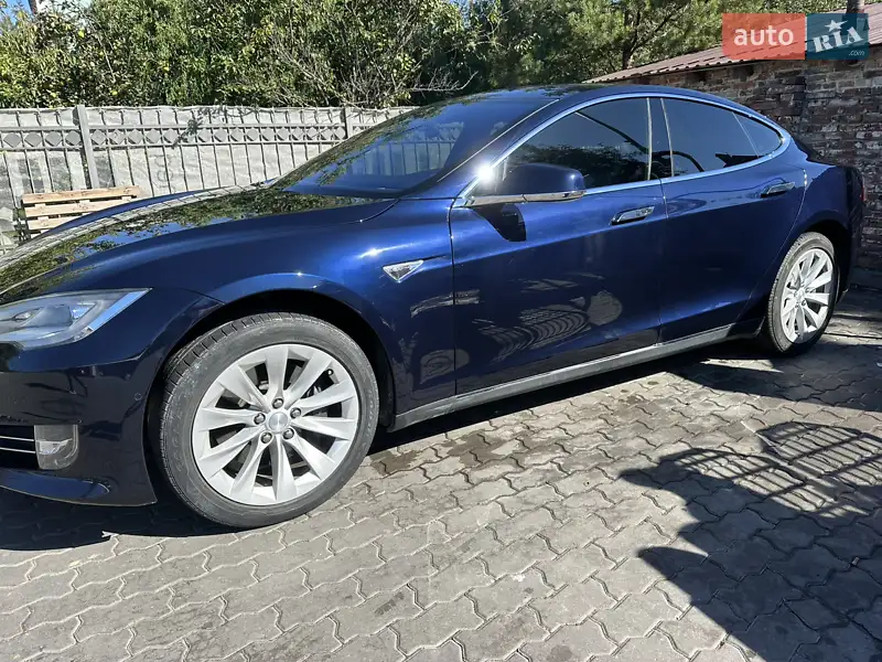 Tesla Model S