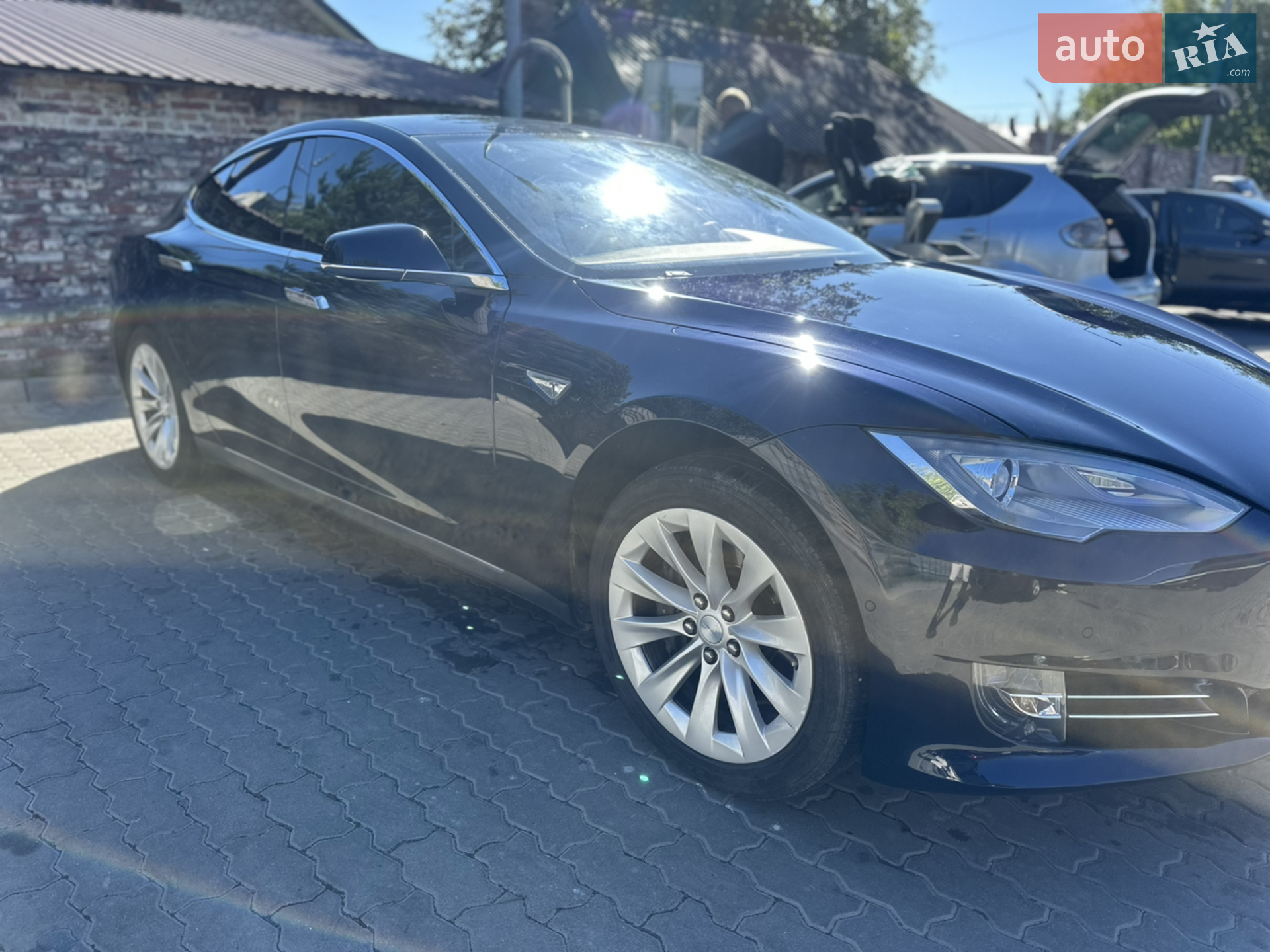 2015 Tesla Model S - мініатюра 9