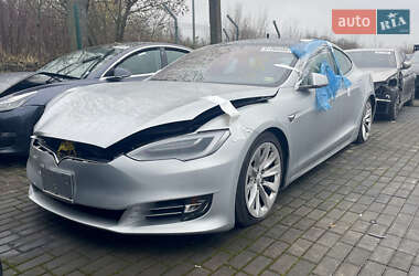 Лифтбек Tesla Model S 2018 в Львове