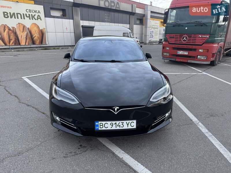 Лифтбек Tesla Model S 2020 в Львове