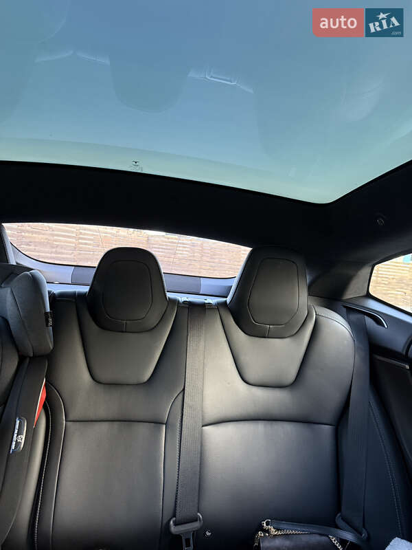 Ліфтбек Tesla Model S 2019 в Тячеві