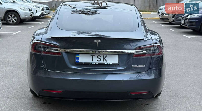 Лифтбек Tesla Model S 2019 в Киеве