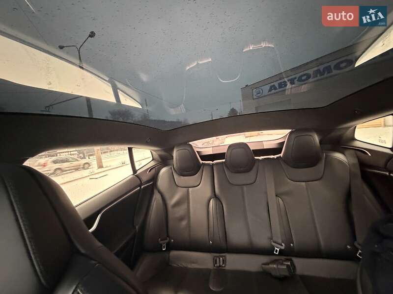 Лифтбек Tesla Model S 2017 в Запорожье