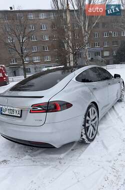 Лифтбек Tesla Model S 2017 в Запорожье
