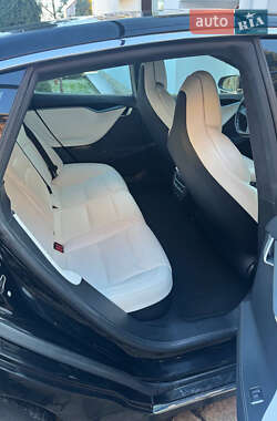 Ліфтбек Tesla Model S 2019 в Рівному
