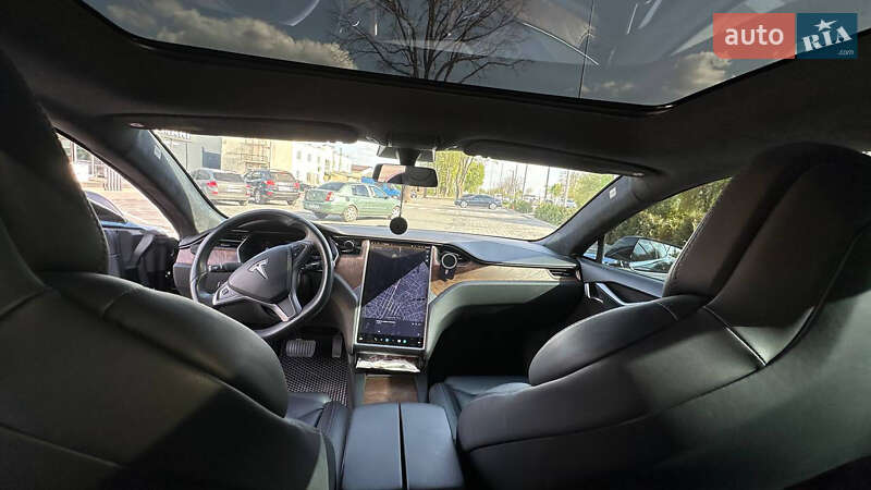 Ліфтбек Tesla Model S 2018 в Вінниці