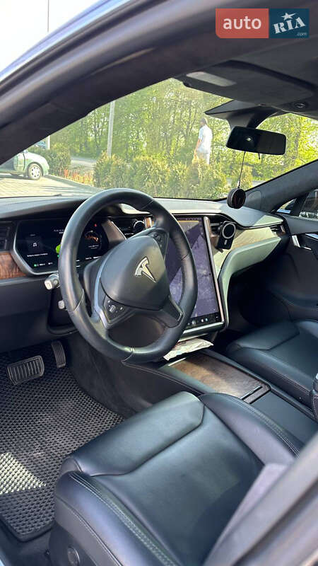 Ліфтбек Tesla Model S 2018 в Вінниці