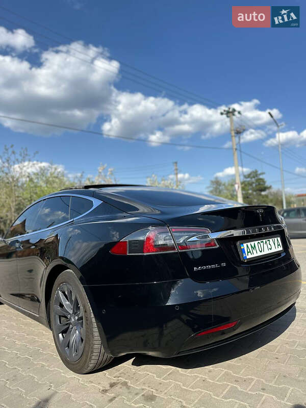 Ліфтбек Tesla Model S 2018 в Вінниці