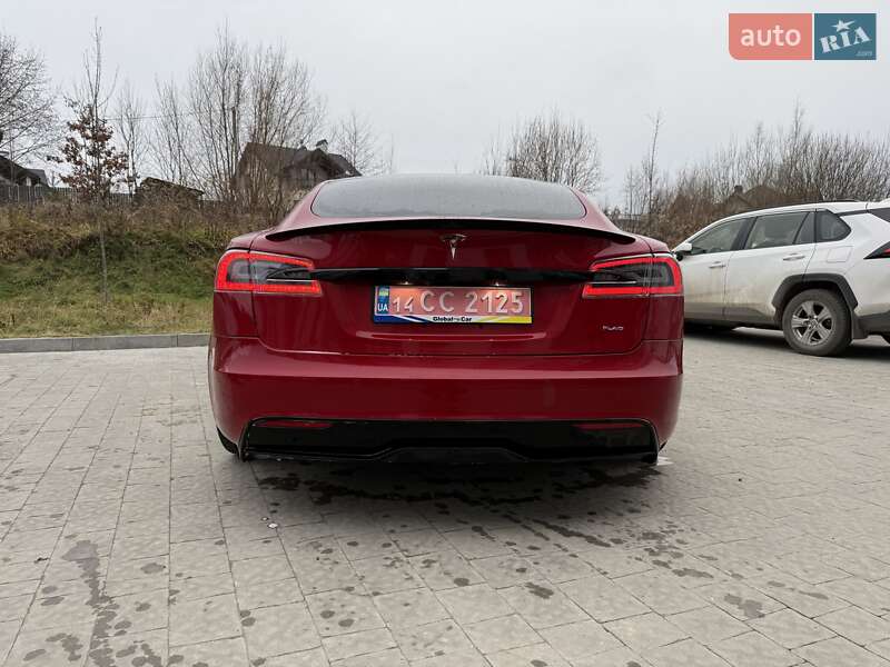 Лифтбек Tesla Model S 2021 в Львове