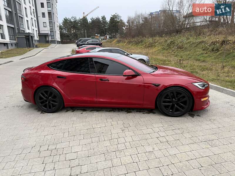 Лифтбек Tesla Model S 2021 в Львове