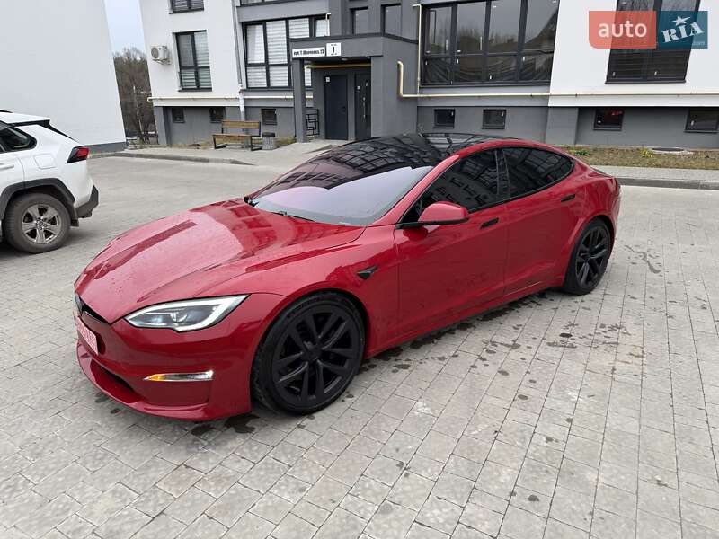 Лифтбек Tesla Model S 2021 в Львове