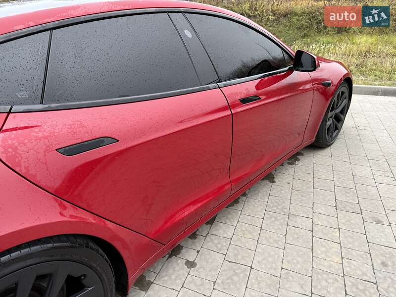 Лифтбек Tesla Model S 2021 в Львове