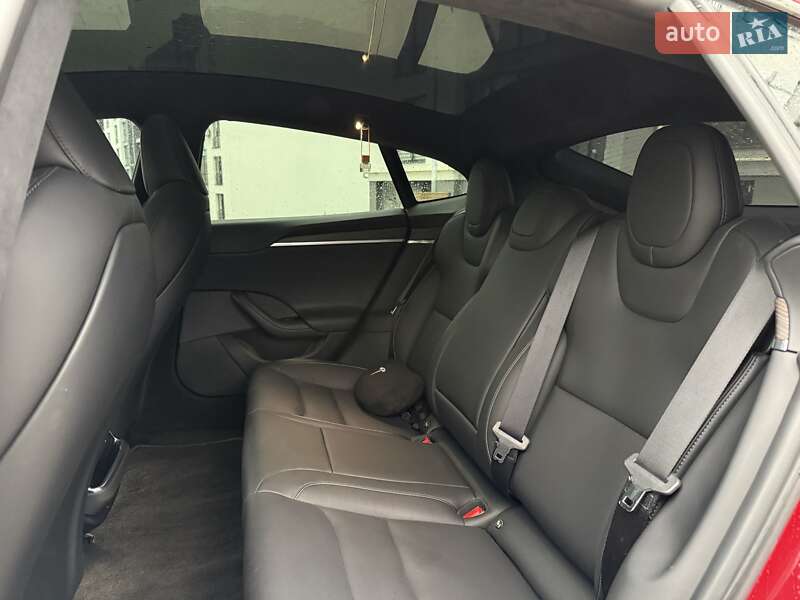 Лифтбек Tesla Model S 2021 в Львове