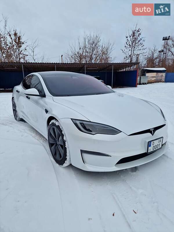 Tesla Model S 2023