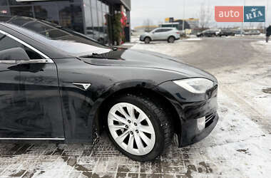 Ліфтбек Tesla Model S 2017 в Києві