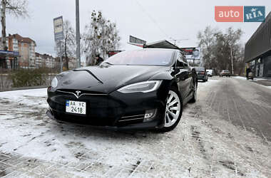 Ліфтбек Tesla Model S 2017 в Києві