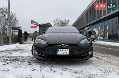 Ліфтбек Tesla Model S 2017 в Києві