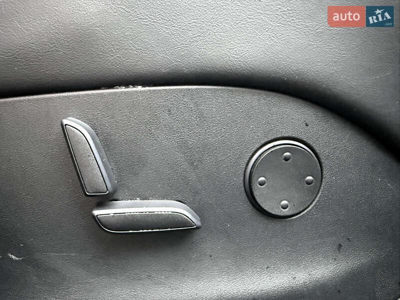 Лифтбек Tesla Model S 2017 в Киеве