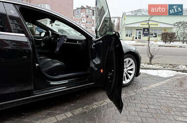 Ліфтбек Tesla Model S 2017 в Києві