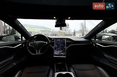 Ліфтбек Tesla Model S 2017 в Києві
