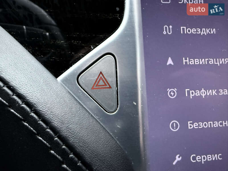 Лифтбек Tesla Model S 2017 в Киеве