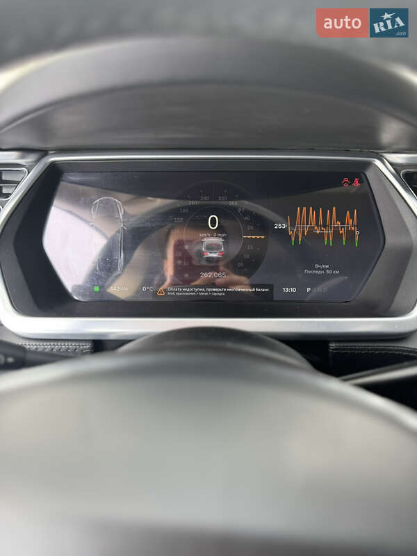 Лифтбек Tesla Model S 2013 в Долине
