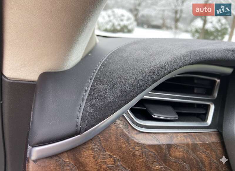 Лифтбек Tesla Model S 2017 в Черновцах