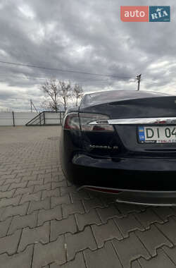 Лифтбек Tesla Model S 2013 в Черновцах