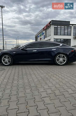 Лифтбек Tesla Model S 2013 в Черновцах