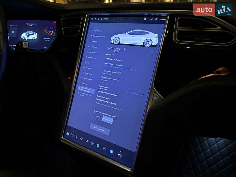 Ліфтбек Tesla Model S 2017 в Одесі фото 23 Ліфтбек Tesla Model S 2017 в Одесі