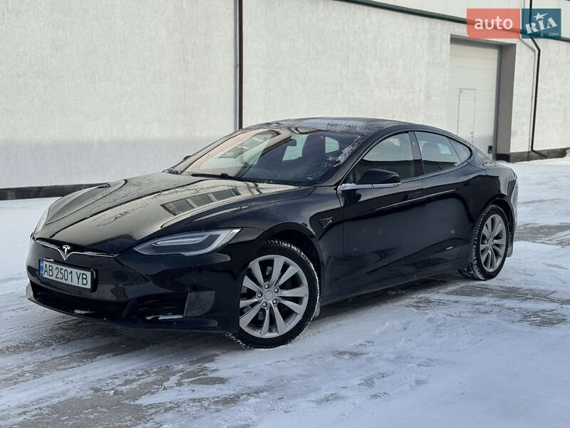 Ліфтбек Tesla Model S 2017 в Вінниці
