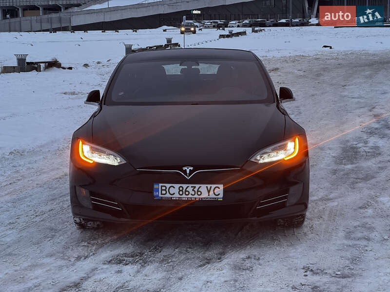 Ліфтбек Tesla Model S 2018 в Львові фото 4 Ліфтбек Tesla Model S 2018 в Львові