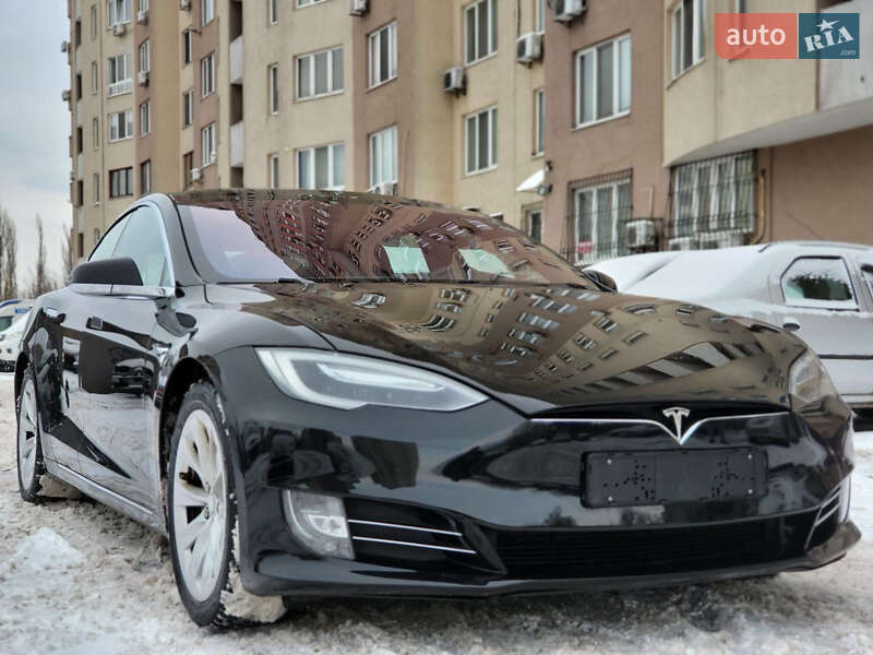 Ліфтбек Tesla Model S 2017 в Києві фото 3 Ліфтбек Tesla Model S 2017 в Києві
