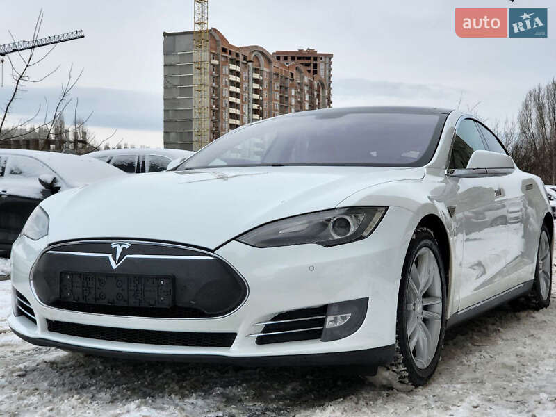 Ліфтбек Tesla Model S 2013 в Києві фото 2 Ліфтбек Tesla Model S 2013 в Києві