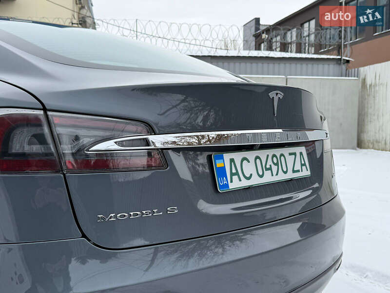 Лифтбек Tesla Model S 2013 в Луцке
