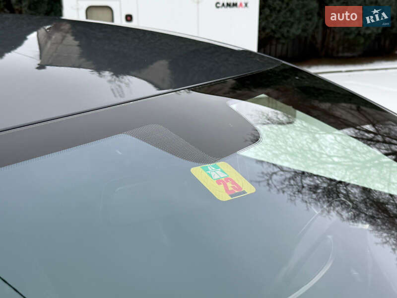 Лифтбек Tesla Model S 2013 в Луцке