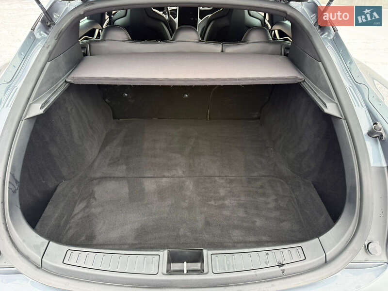 Лифтбек Tesla Model S 2013 в Луцке